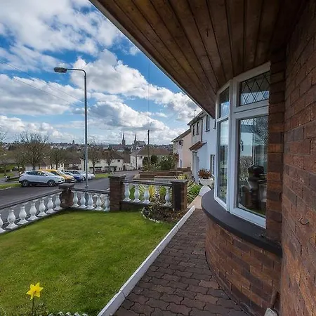 Spacious 4 Bedroom Home - 5 Min Walk To Town Enniskillen Extérieur photo