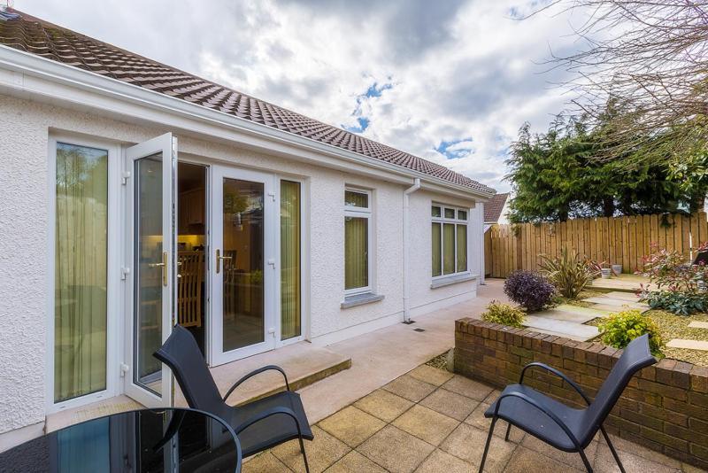 Holiday home Spacious 4 Bedroom - 5 Min Walk To Town *