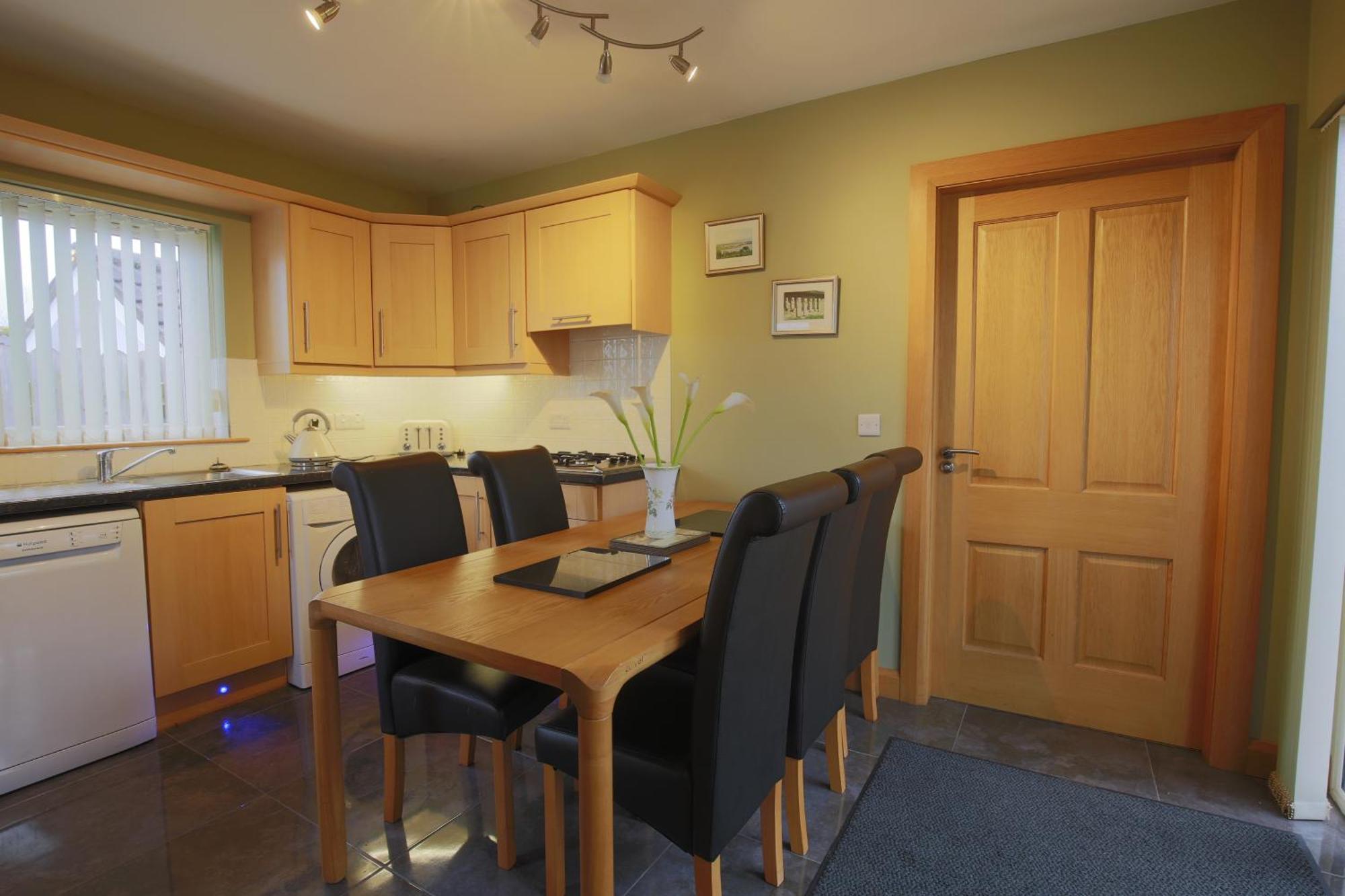 Holiday home Spacious 4 Bedroom - 5 Min Walk To Town Enniskillen